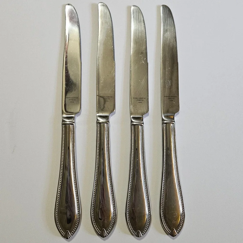 Set of 4 Reed & Barton Whitley Stainless‎ Knives